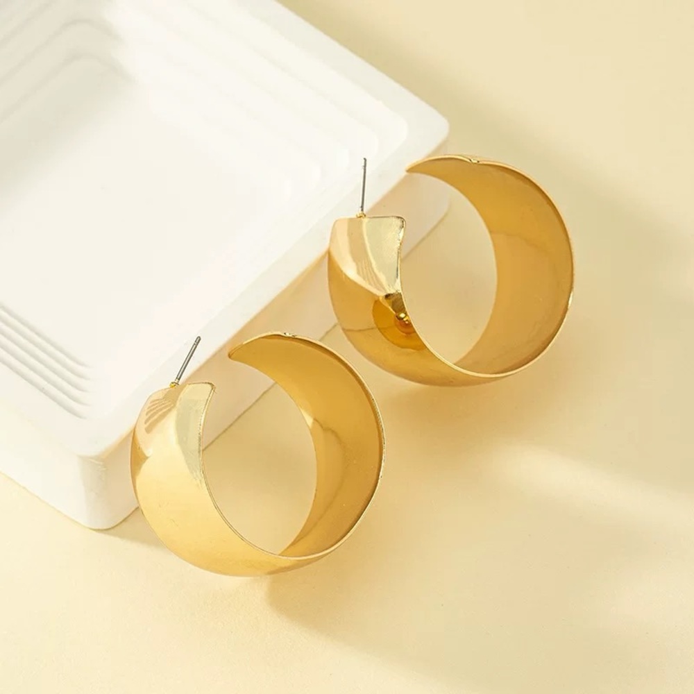 3/$20 Chunky Statement Gold Hoop Earrings - Picture 8 of 11